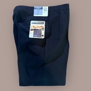 Men’s Haggar Wrinkle Free Pleated Cuffed Black Relaxed fit pants